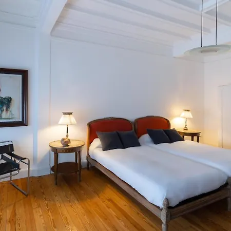 Apartment Housingleon Gaudi *